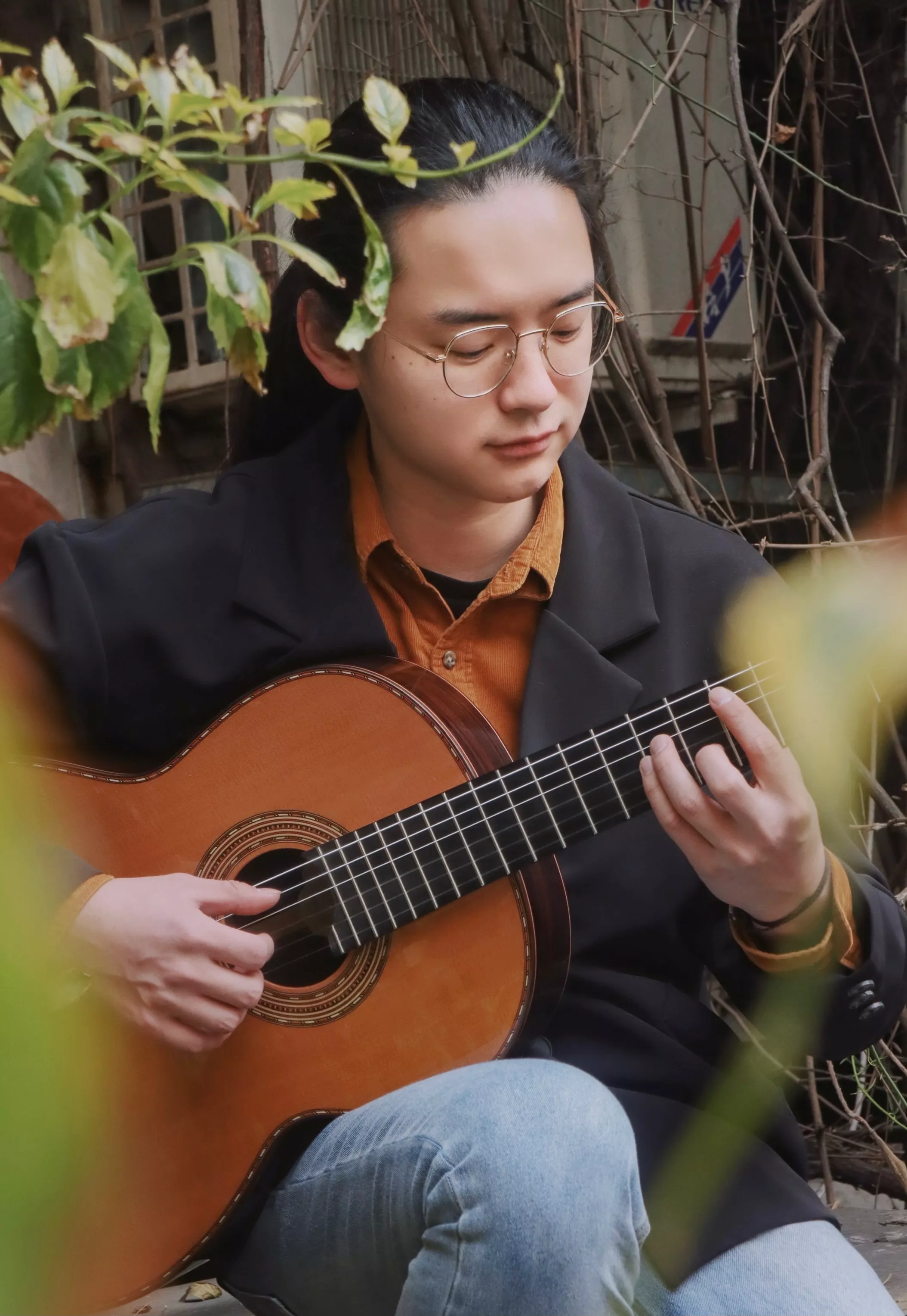 Yibo Guo